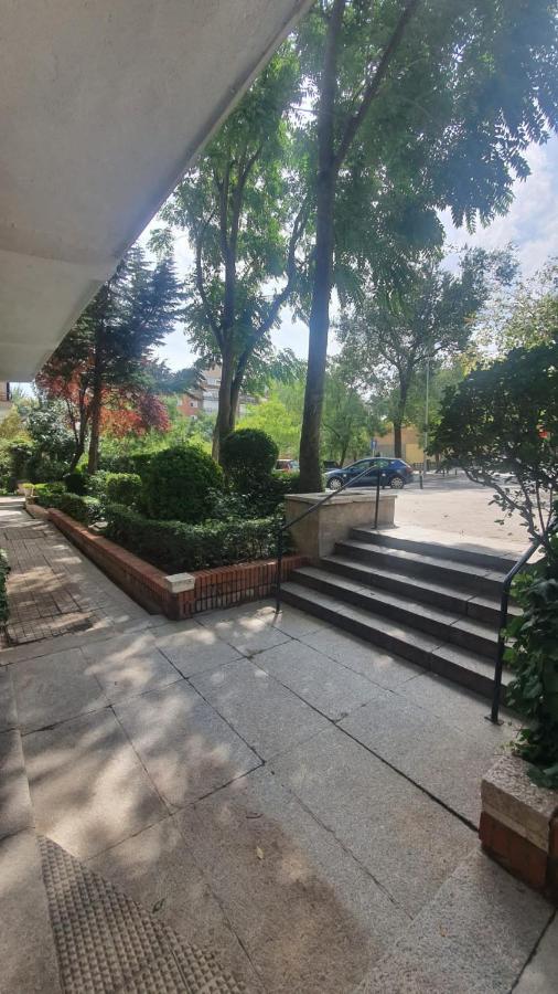 Retiro Studio Madrid Esterno foto